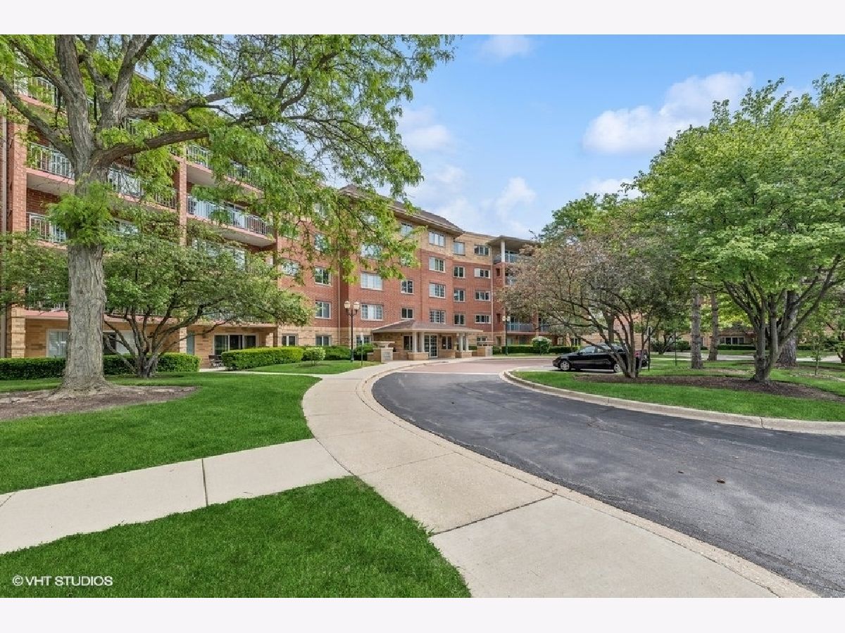 Condominiums Sold Creekside Mount Prospect Illinois, 730 Creekside