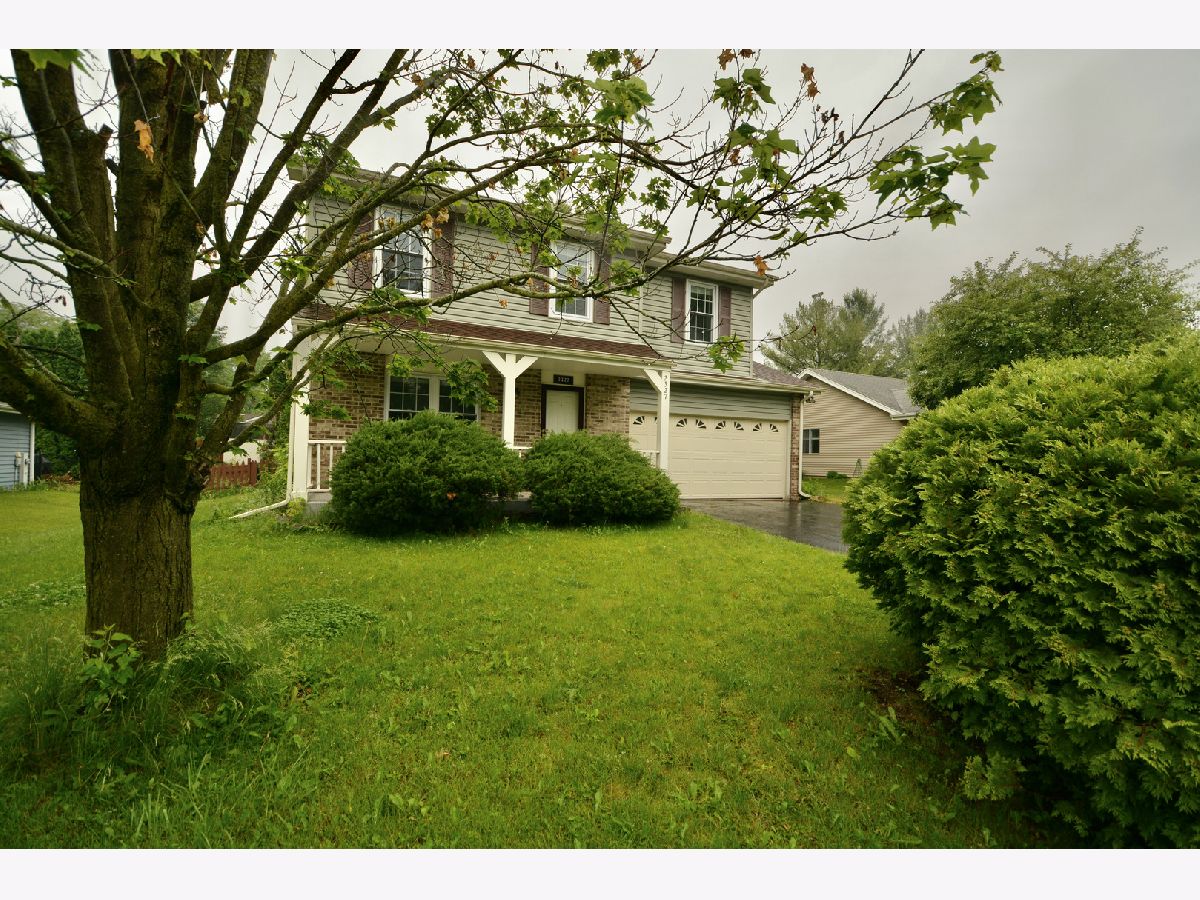 Homes & Condos & Townhomes Rented Old Farm Naperville Illinois, 2327 Woodview