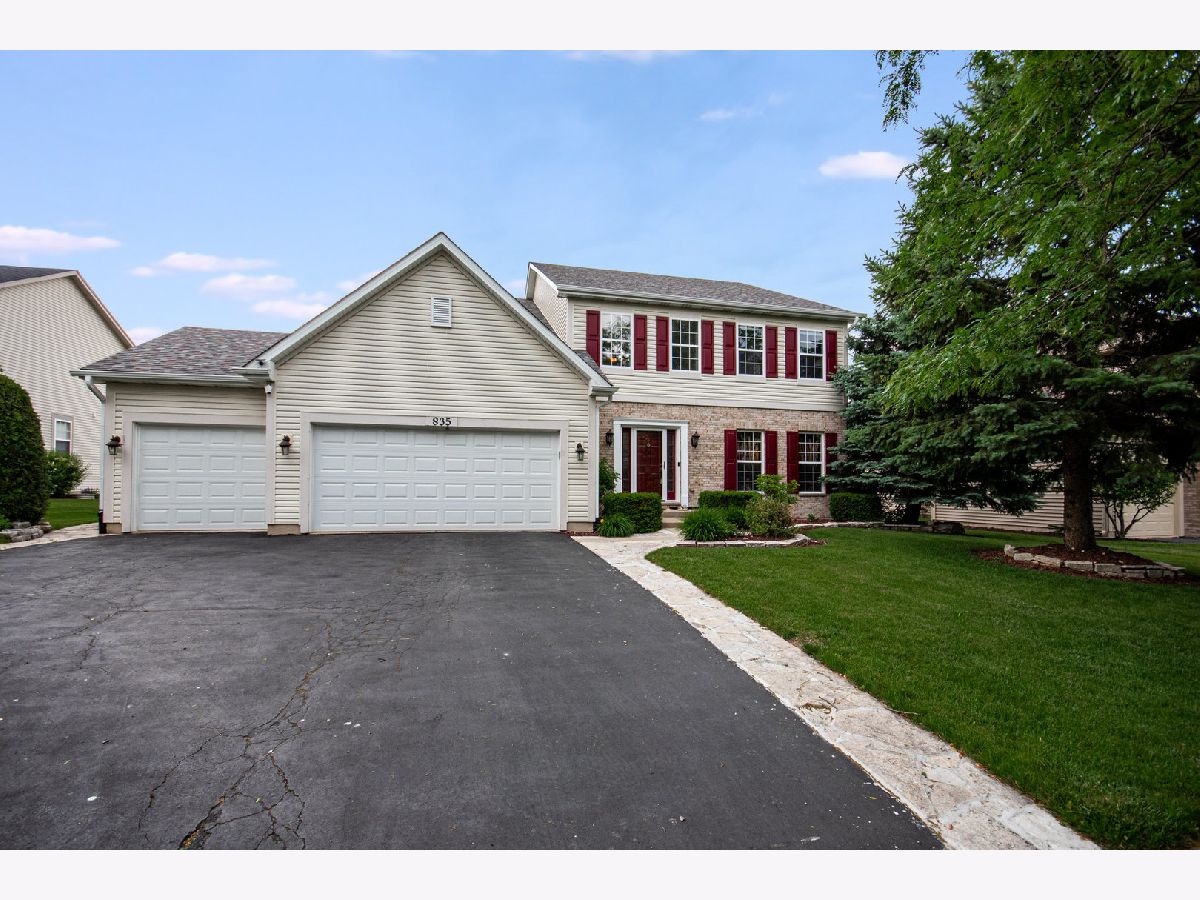 Homes Sold Timber Creek Naperville Illinois, 835 Spring Creek