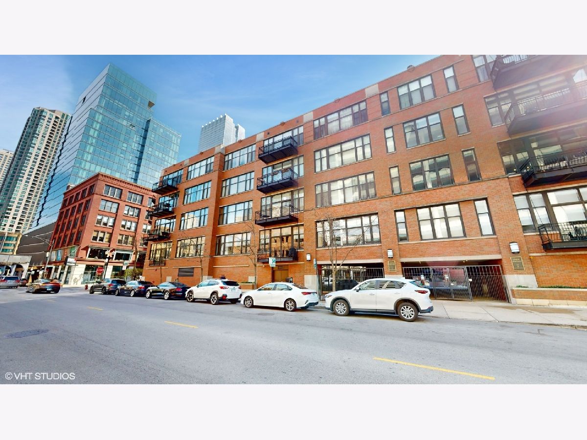 Condos & Townhomes & Homes Rented River North Chicago Illinois, 333 Hubbard