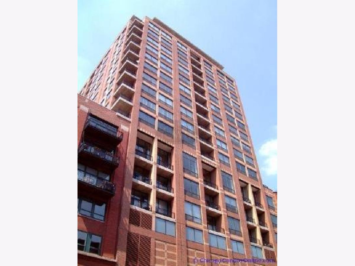Condominiums Rented River North Commons Chicago Illinois, 400 Ontario