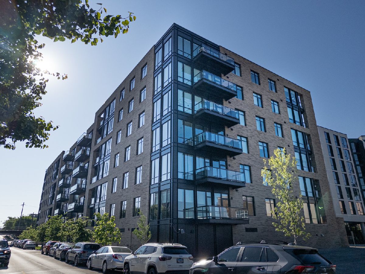 Condos & Townhomes Sold Triangle Square Chicago Illinois, 1701 Webster