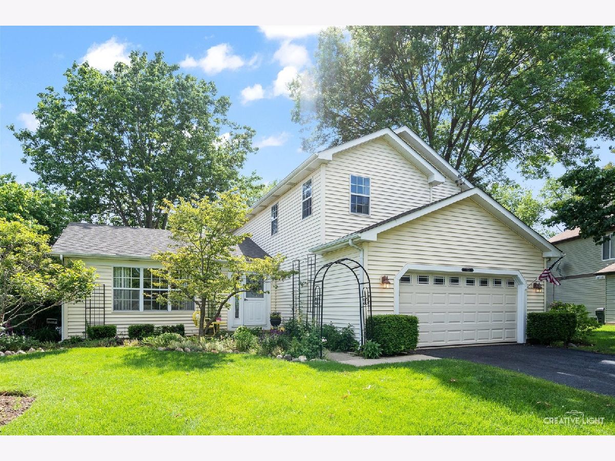 Homes Sold Glenmoor Algonquin Illinois, 950 Prairie