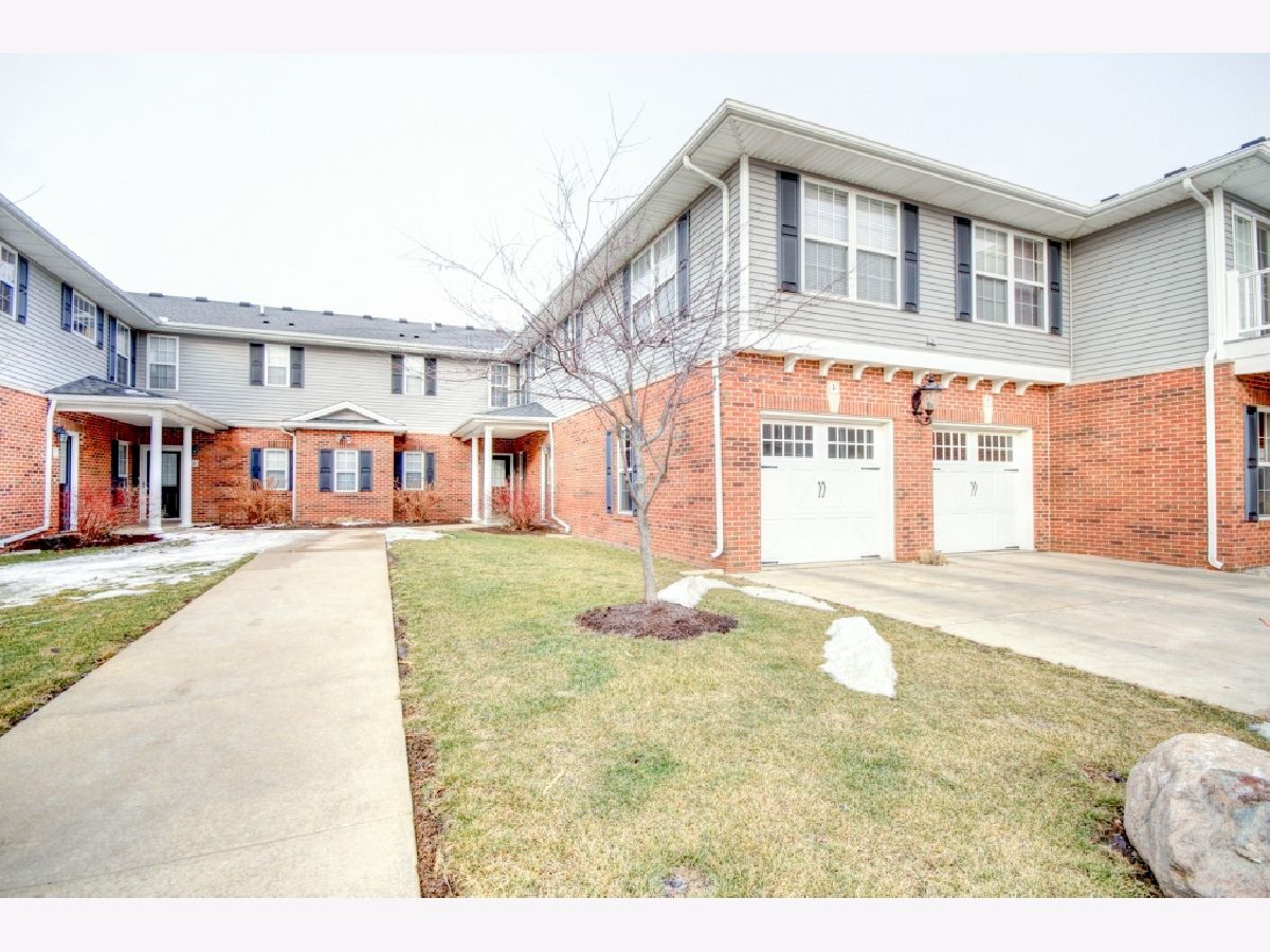Condos & Townhomes Sold The Courtyards Savoy Illinois, 103 Yorkminster