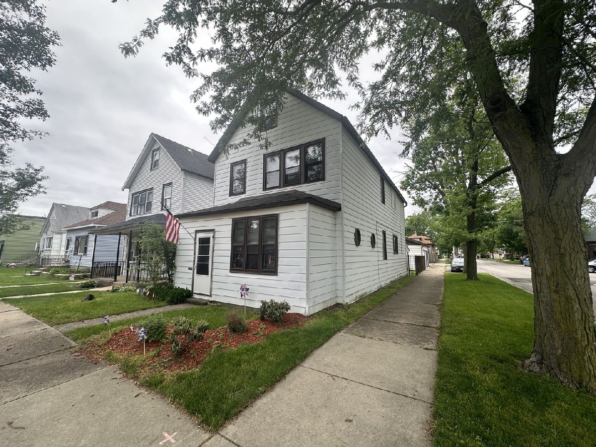 Rented Chicago Illinois, 13500 Mackinaw