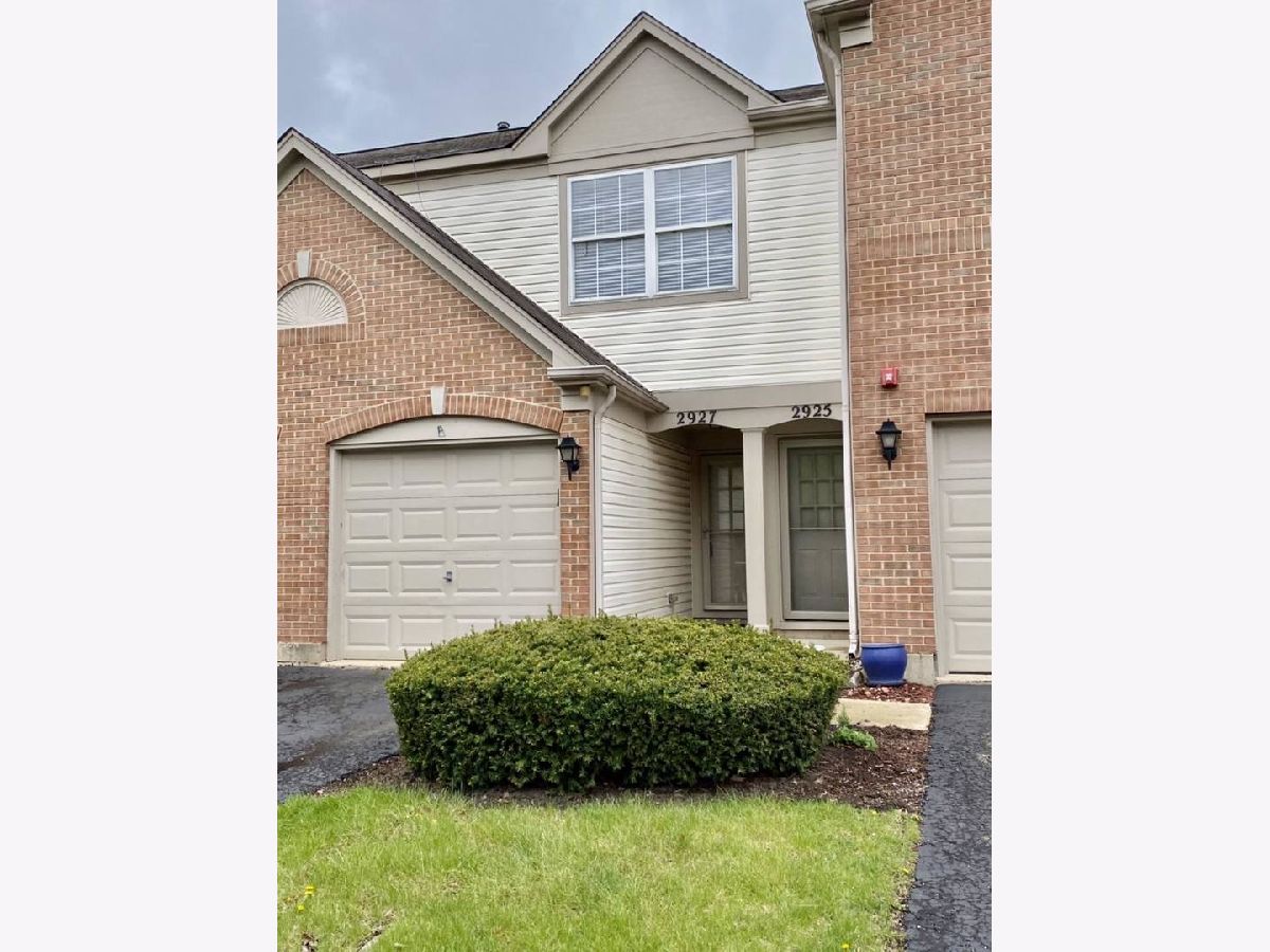 Townhomes & Condos Rented Stonewater Naperville Illinois, 2927 Stonewater