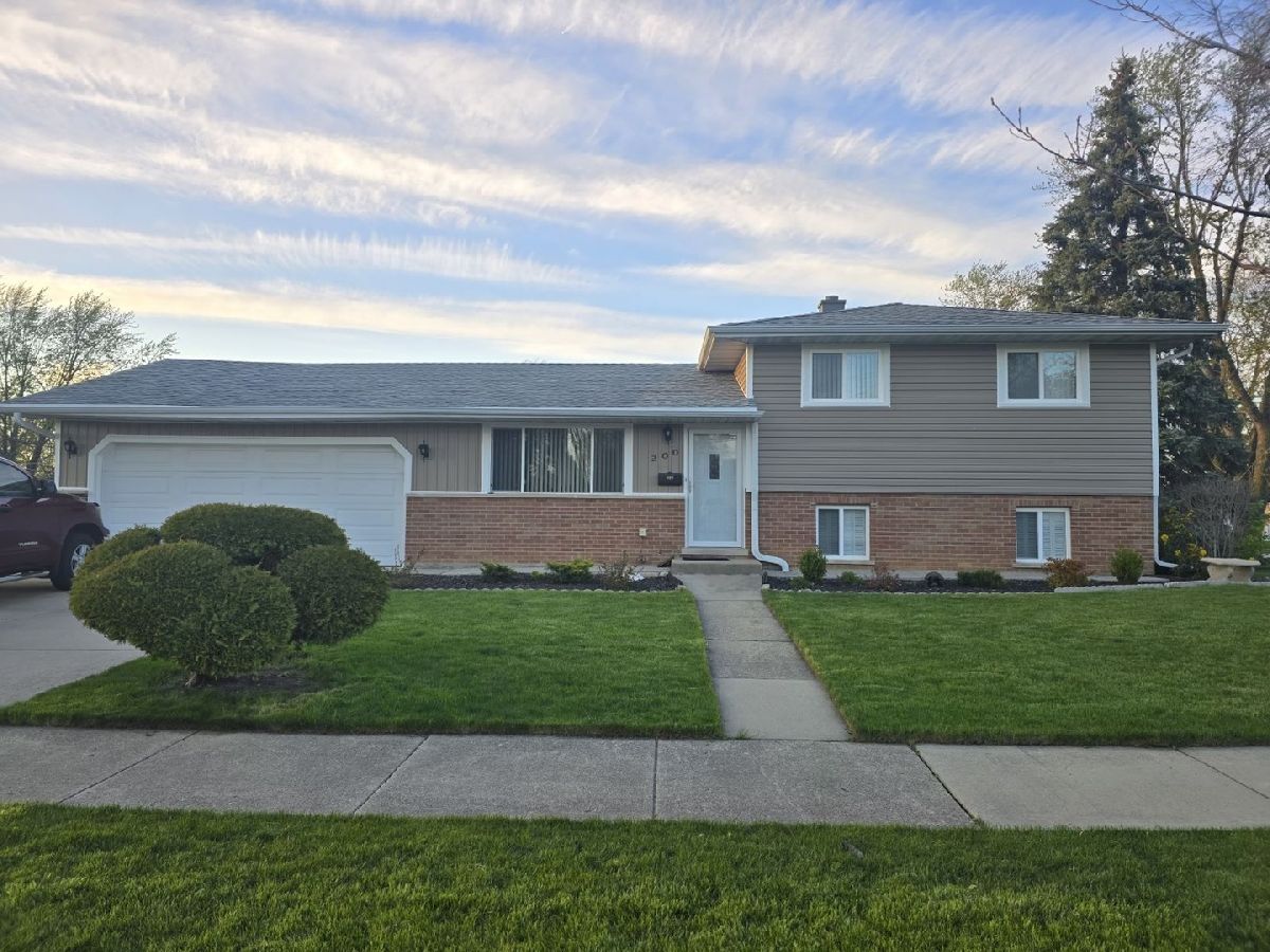 Homes & Condominiums Sold High Ridge Knolls Des Plaines Illinois, 200 Millers