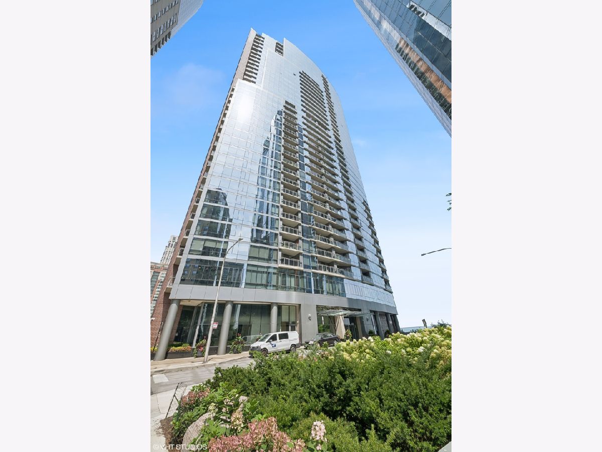 Condominiums Sold The Chandler Chicago Illinois, 450 Waterside