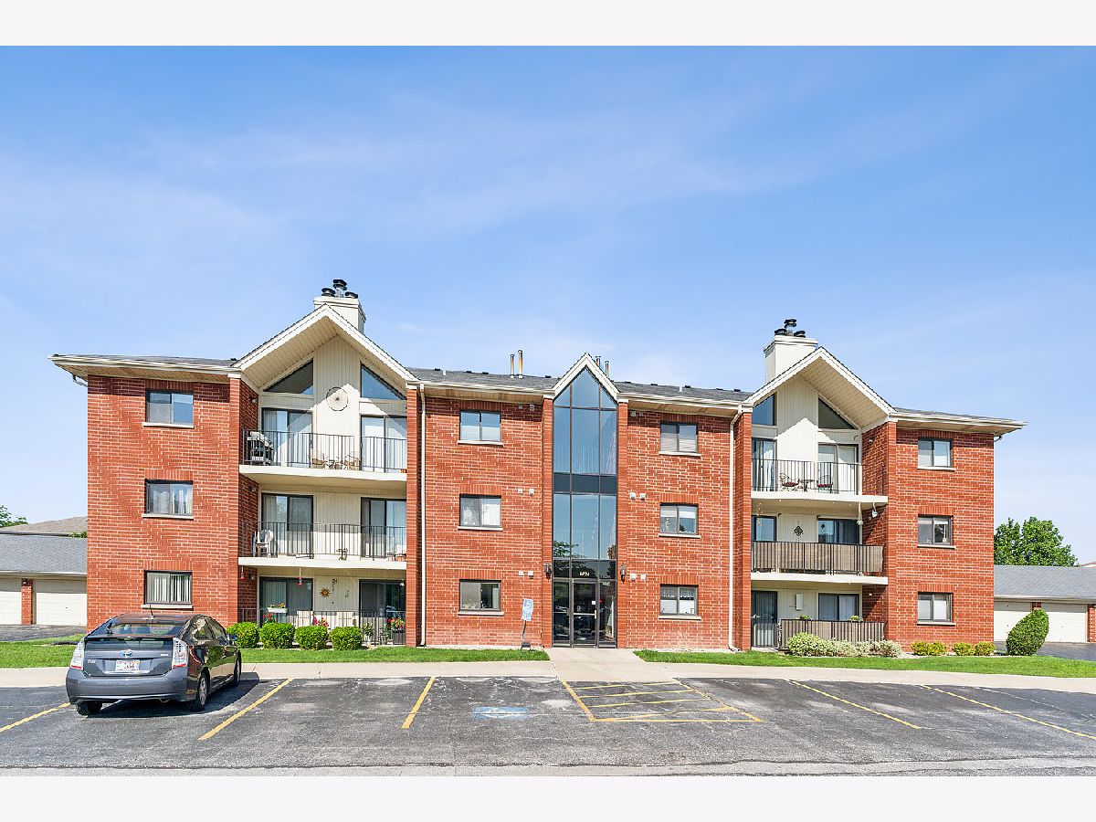 Condominiums Sold Hamilton Hills Tinley Park Illinois, 6624 Martin France