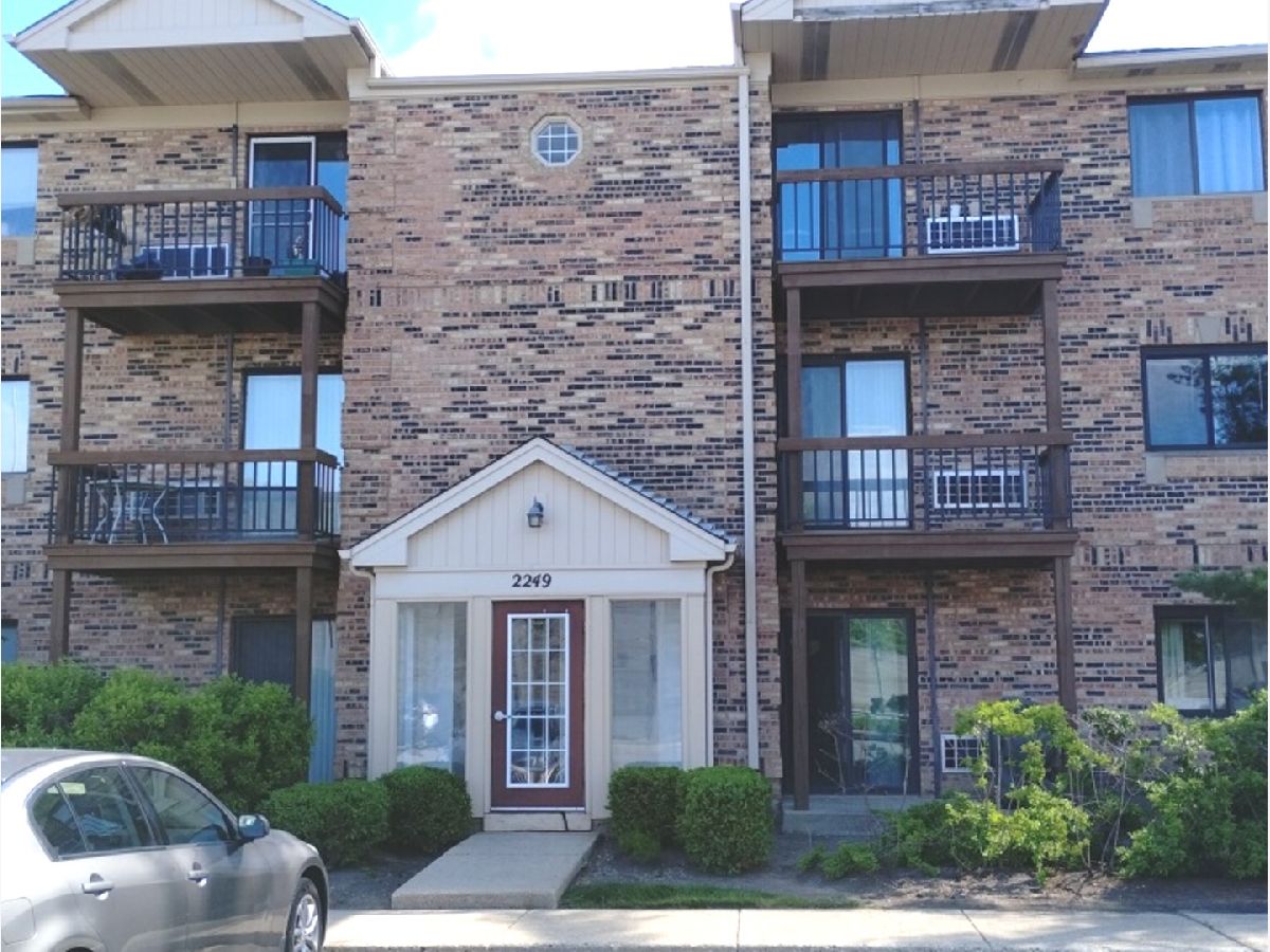 Condominiums Sold Rosewood Arlington Heights Illinois, 2249 Nichols