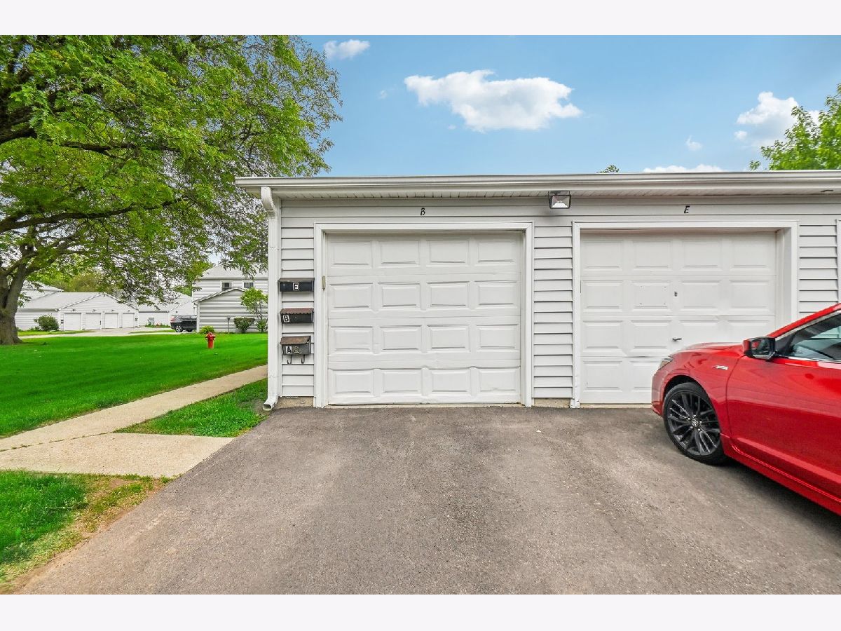Townhomes & Condos Sold Ivy Glen Aurora Illinois, 1362 Glen