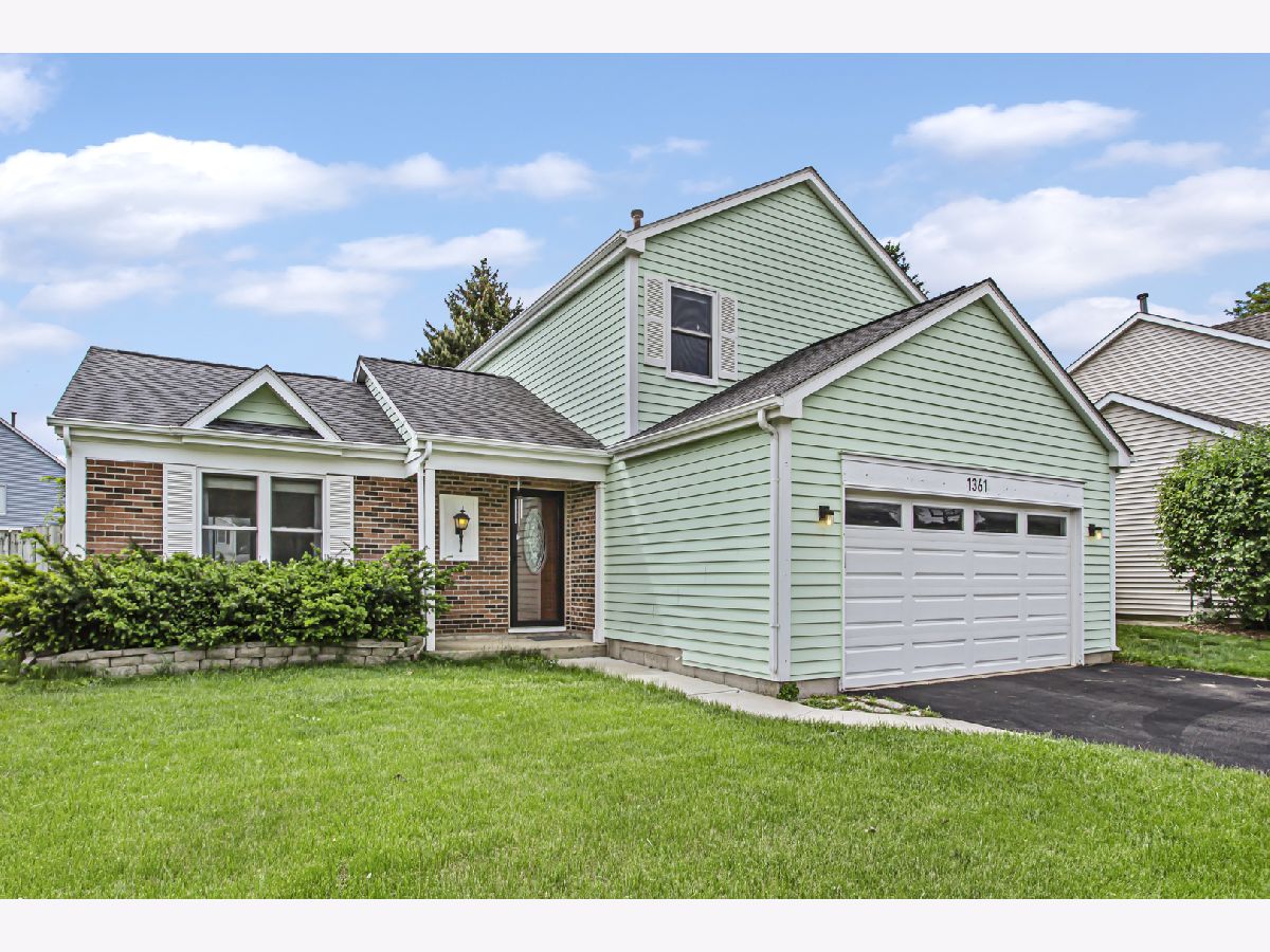 Homes & Condos & Townhomes Sold Cambridge West Mundelein Illinois, 1361 Huntington