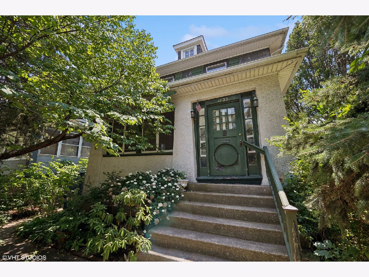 Condos & Townhomes & Homes Sold Rogers Park Chicago Illinois, 1833 Farwell
