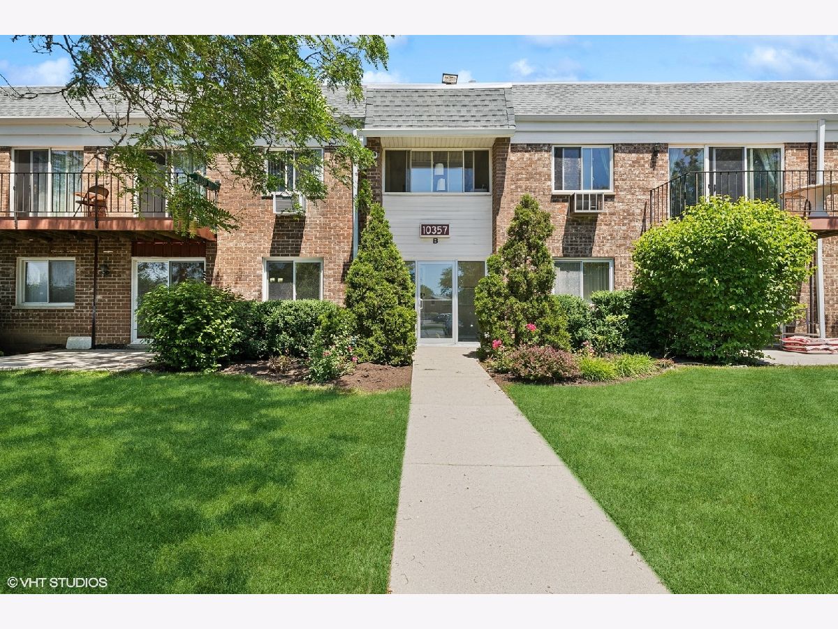 Condominiums Sold Regency Condominiums Glenview Illinois, 10357 Dearlove
