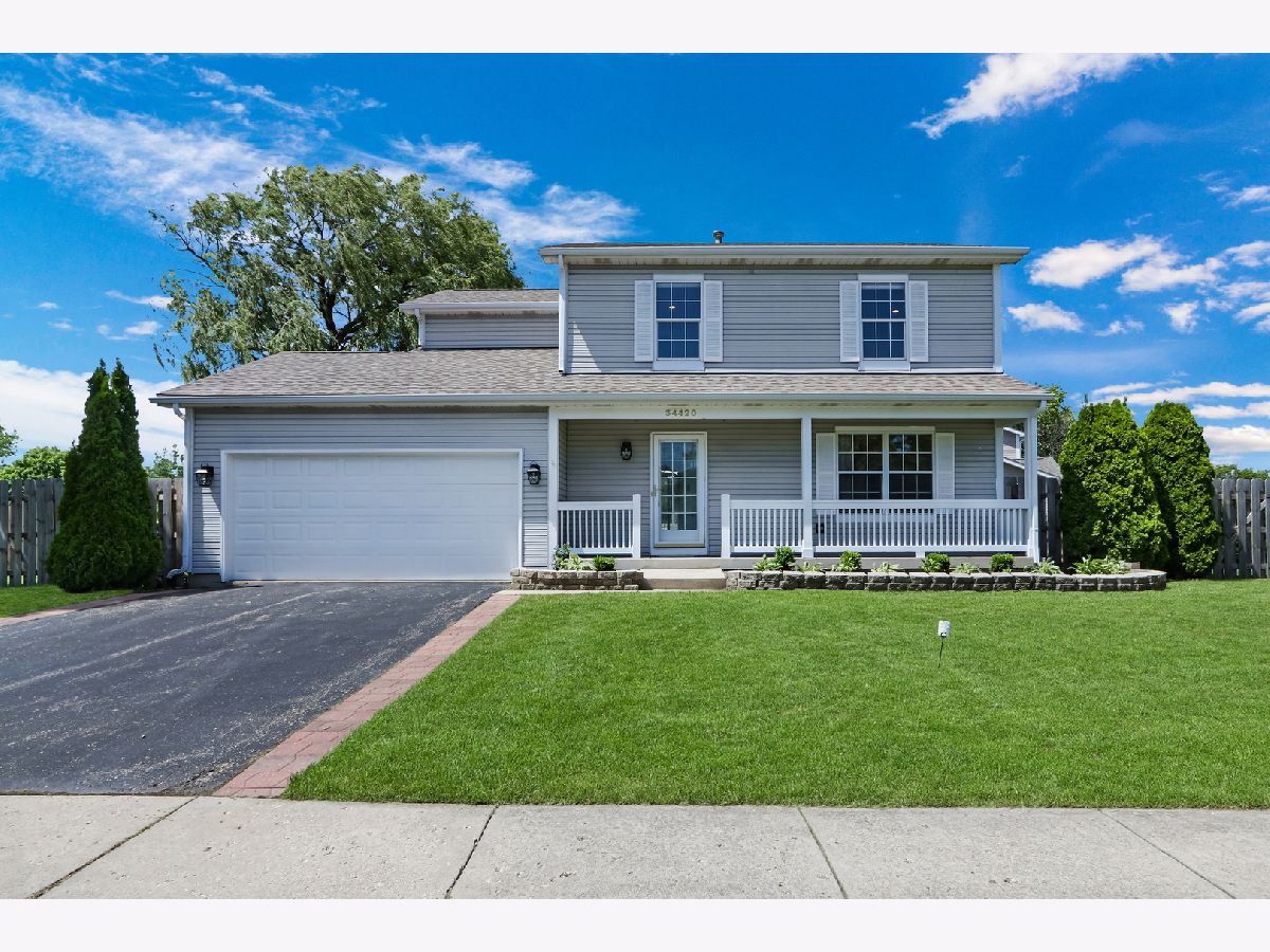 Homes Sold Delaware Crossing Gurnee Illinois, 34420 Old Walnut