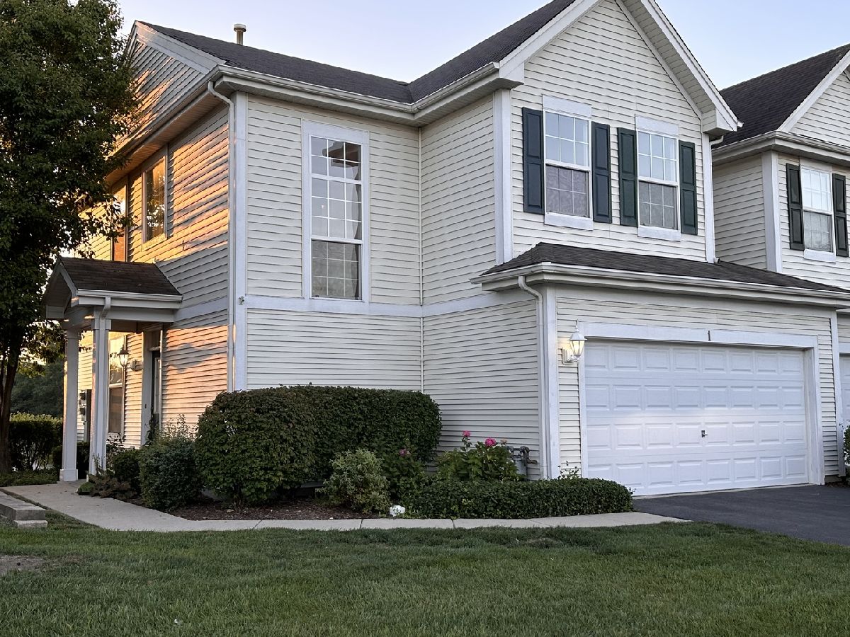 Townhomes & Condos Rented Summit Enclave Dekalb Illinois