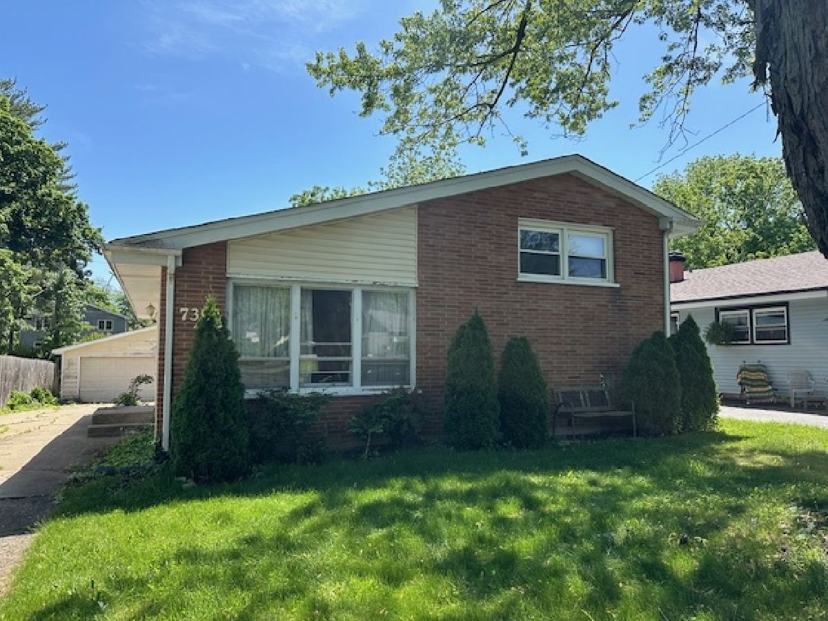 Homes Sold Mundelein Heights Mundelein Illinois, 739 Holcomb