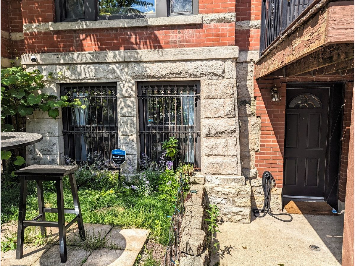 Condominiums & Homes Rented Tri-taylor Chicago Illinois, 724 Oakley