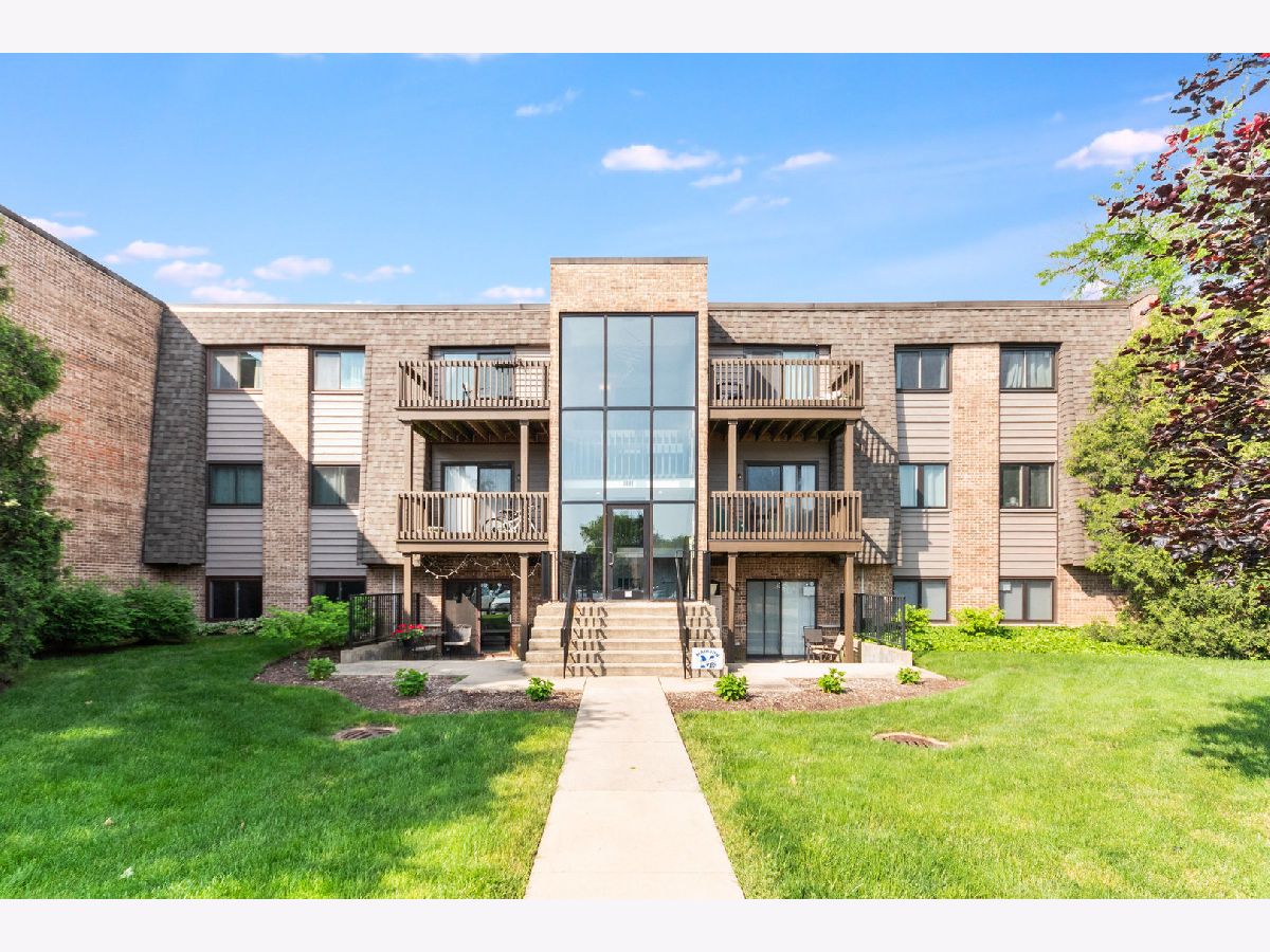 Condominiums Sold Drake Terrace Wheaton Illinois, 1444 Stonebridge