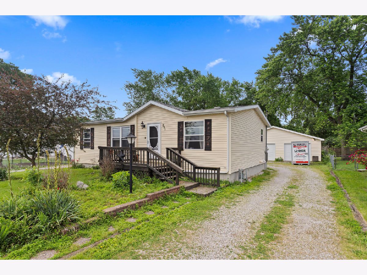  Sold Sadorus Illinois, 211 Market