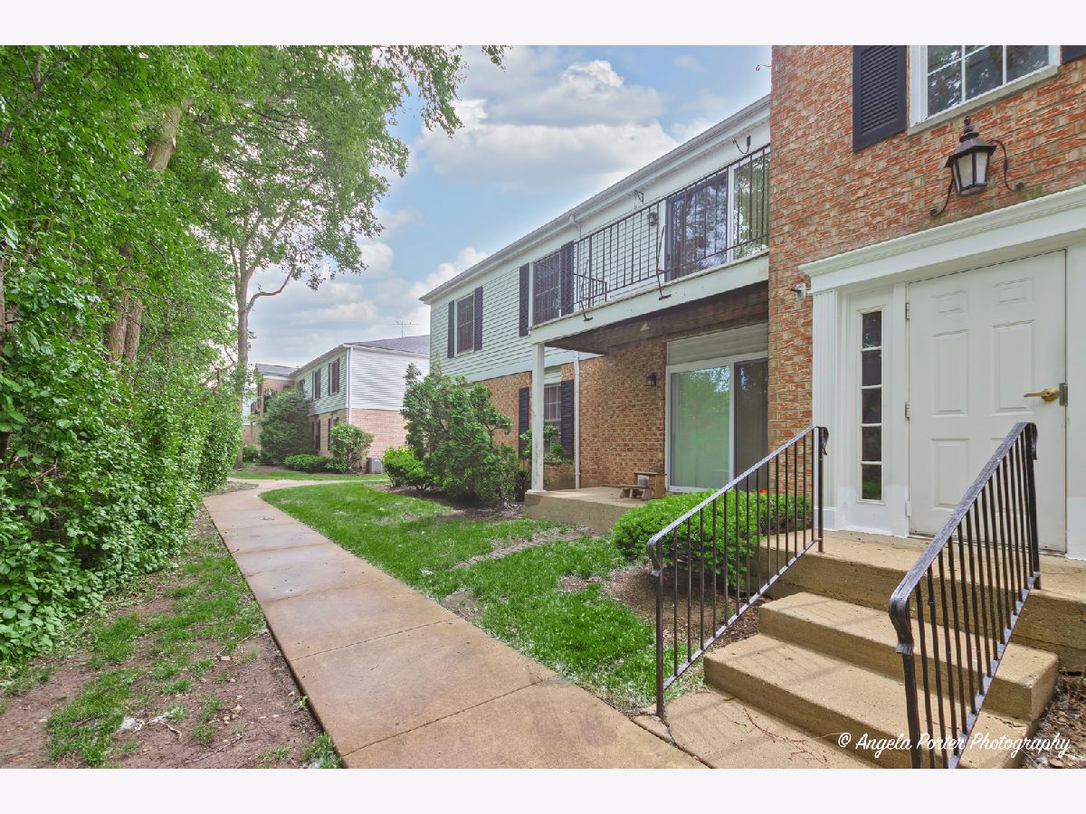 Condominiums Sold Colony Square Crystal Lake Illinois, 973 Golf Course