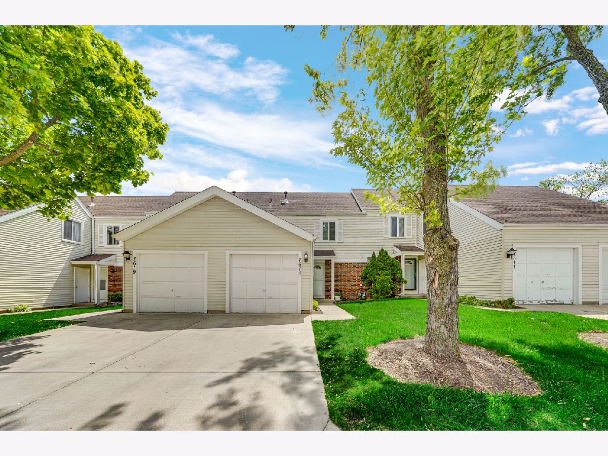 Townhomes Sold Liberty Square Hanover Park Illinois, 7615 Crescent