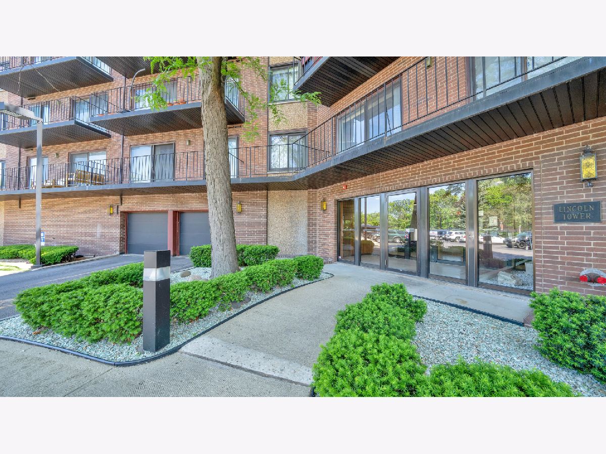 Condominiums Sold Lincoln Tower Skokie Illinois, 7601 Lincoln