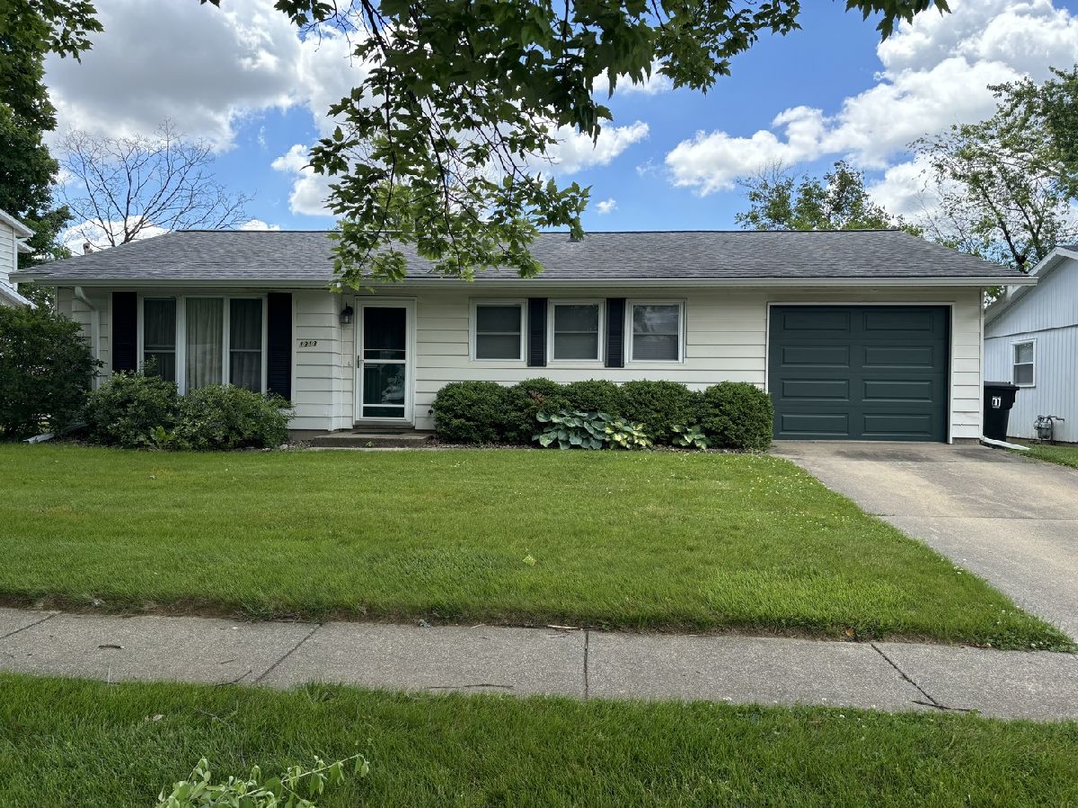 Homes Sold Holiday Hills Normal Illinois, 1313 Dillon