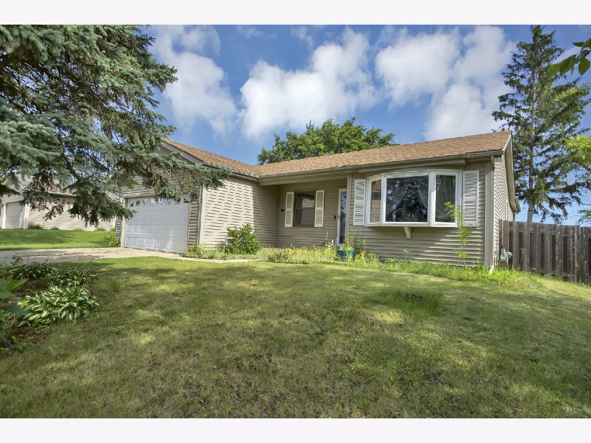 Condominiums & Homes Sold Brookside Streamwood Illinois, 312 Exmoor