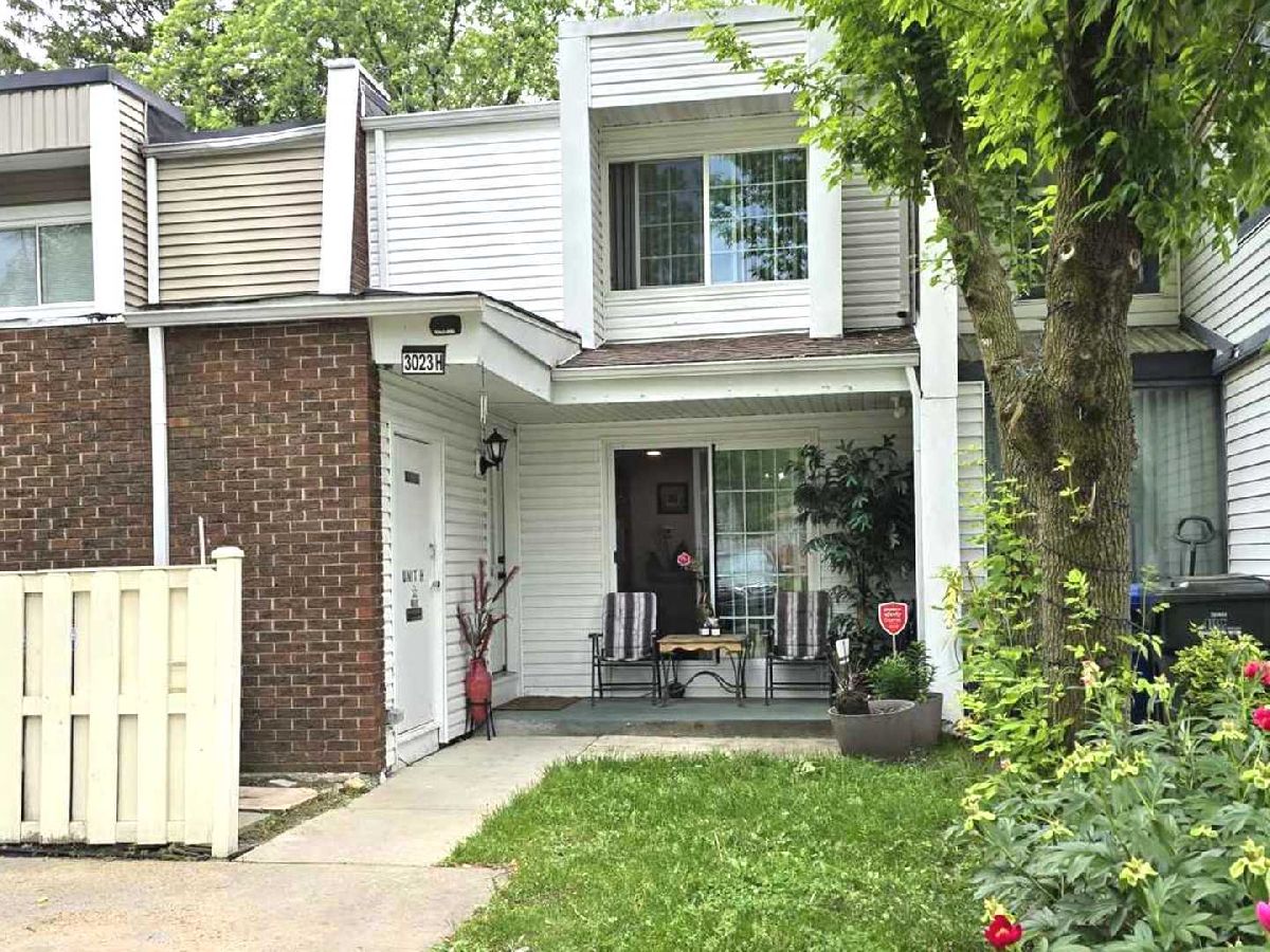 Homes & Condos & Townhomes Sold Morningside Carpentersville Illinois, 3023 Wakefield
