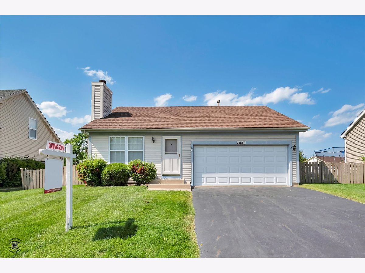 Homes Sold Keele Farms Carpentersville Illinois, 1851 Cambridge
