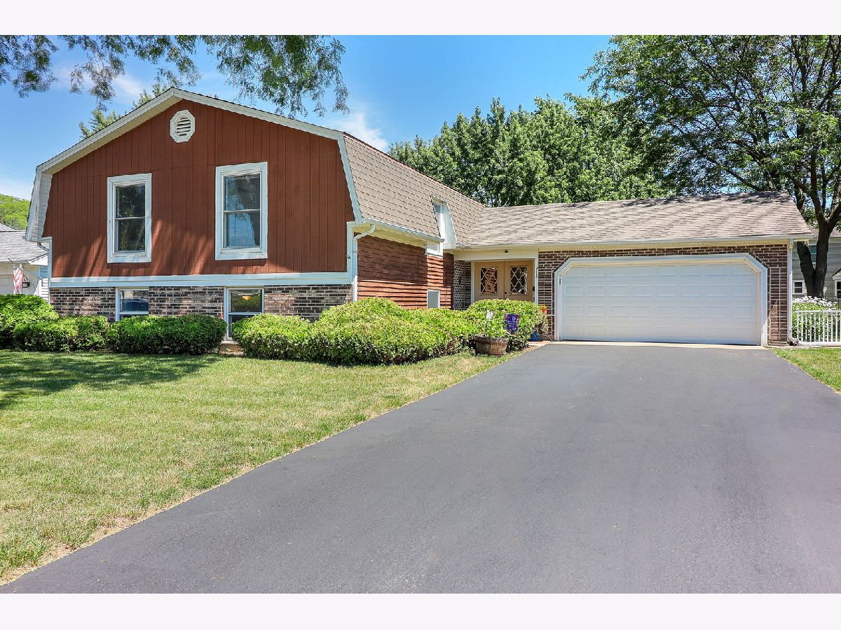 Homes Sold Greenfields Cary Illinois, 915 Manchester
