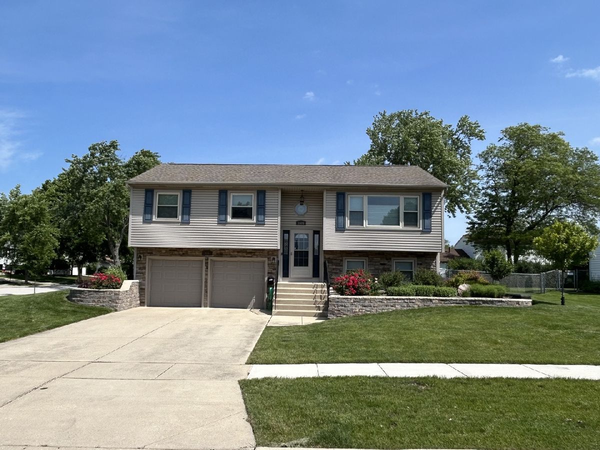 Homes Sold Sheffield Park Schaumburg Illinois, 1404 Elm