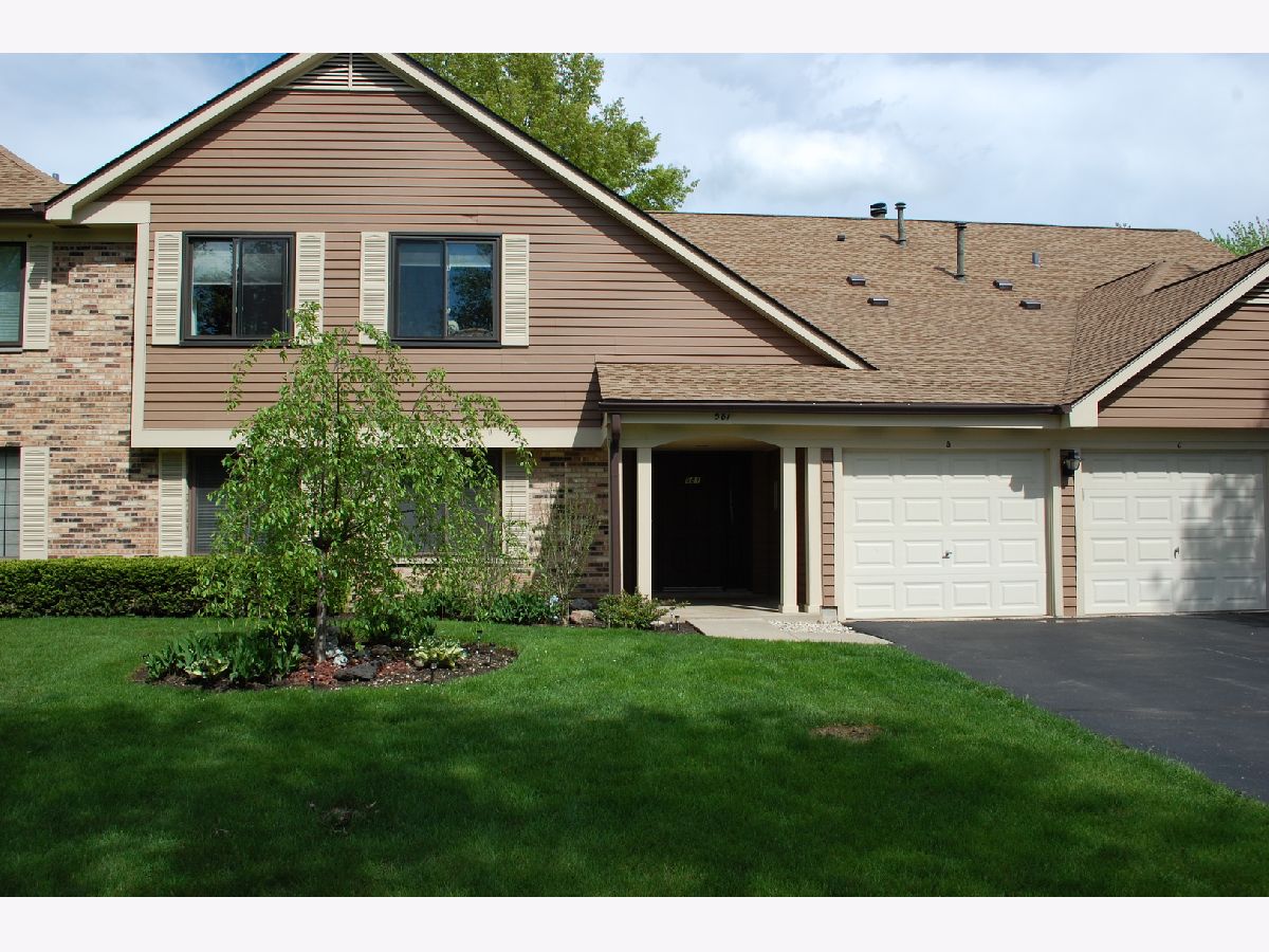 Condos & Townhomes Rented Trails Village Roselle Illinois, 581 Cumberland