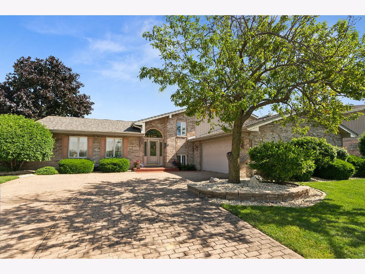 Homes & Condos & Townhomes Sold Timbers Edge Tinley Park Illinois, 9332 Bayberry