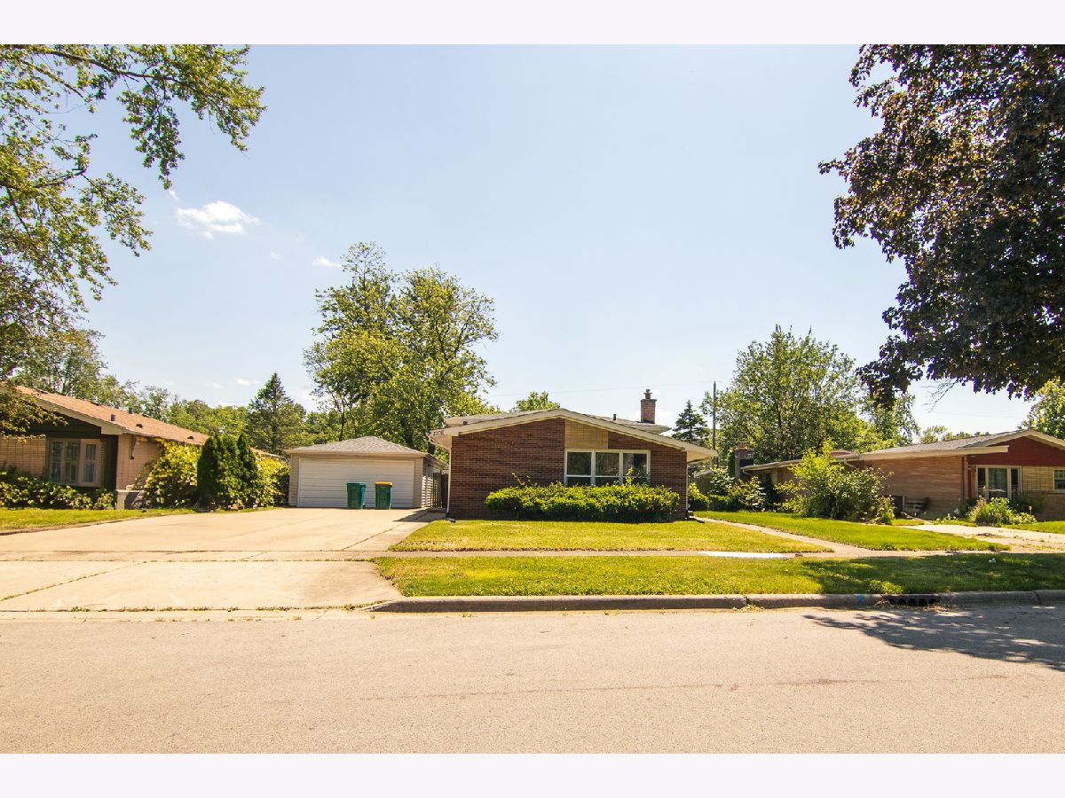  Rented Joliet Illinois, 2208 Tamarack