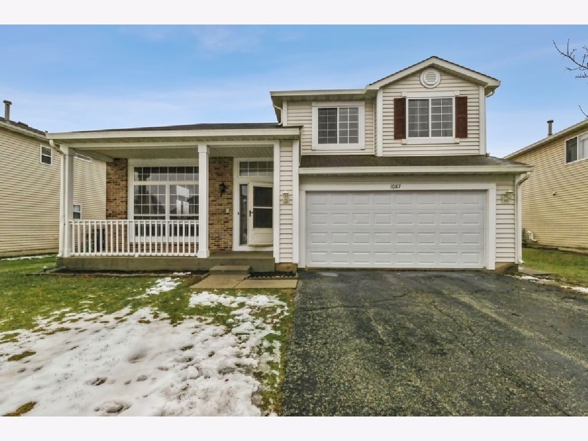 Homes & Townhomes & Condos Rented Pleasant Hill Waukegan Illinois, 1087 Pleasant Hill Gate