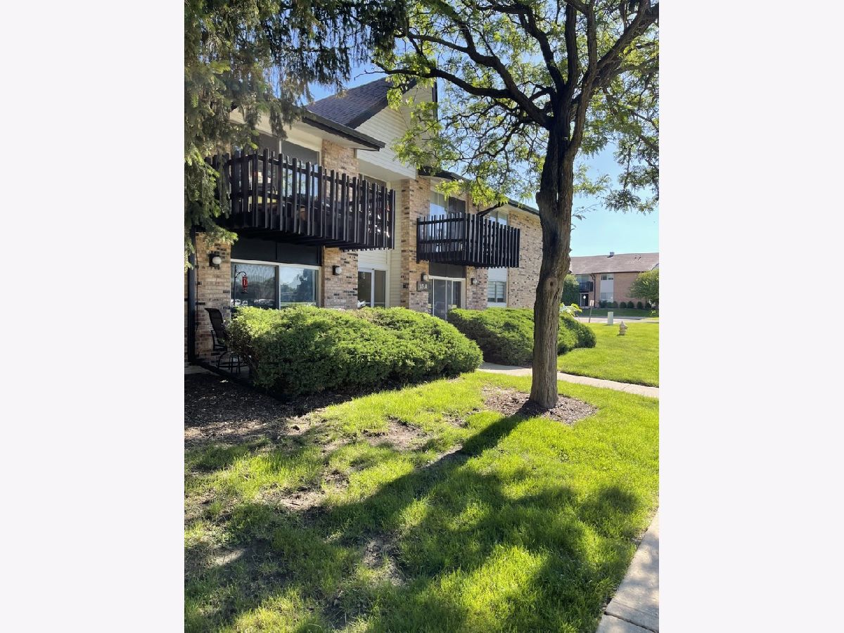 Condominiums Sold Hinsdale Point Willowbrook Illinois, 15A Kingery Quarter