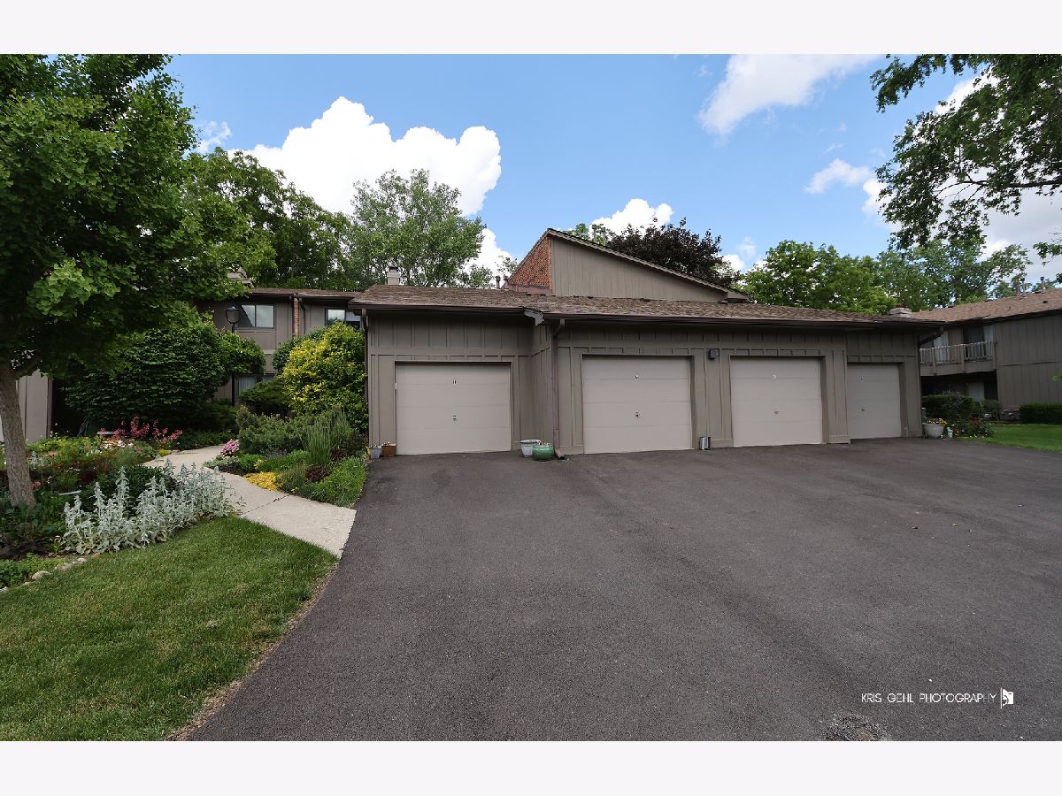 Condos & Townhomes & Homes Sold Emerald Green Warrenville Illinois, 2S414 Emerald Green