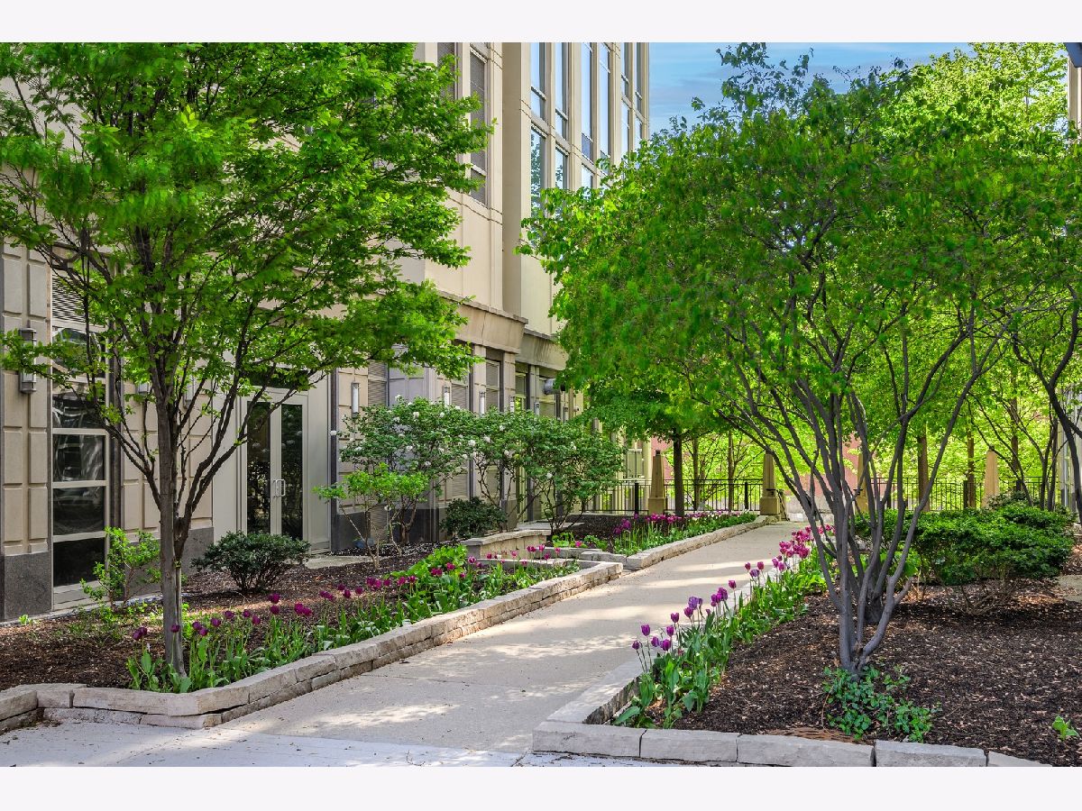 Condominiums Sold River Place On The Park Chicago Illinois, 700 Larrabee