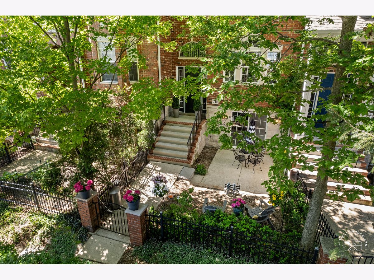 Townhomes Sold Prescott Woods Naperville Illinois, 710 Prescott