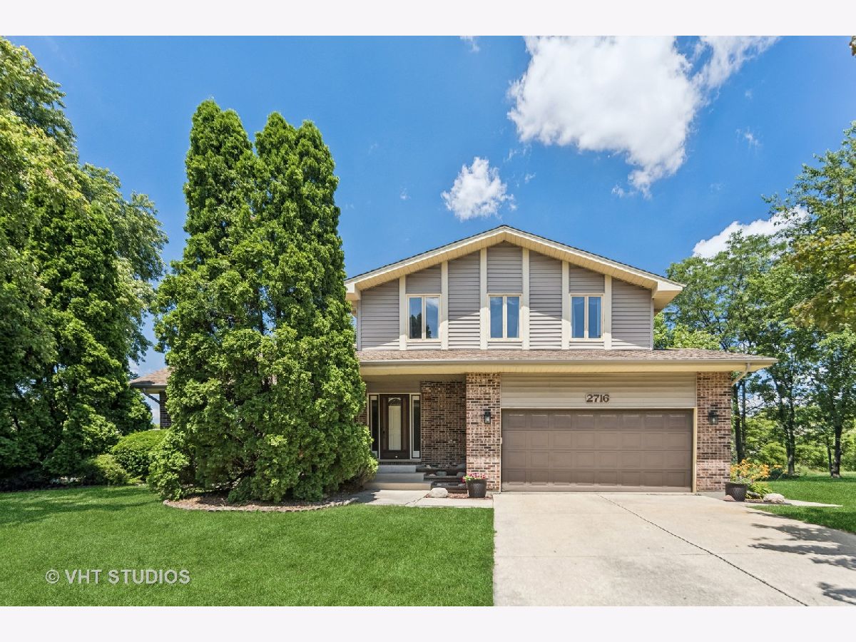 Homes & Condominiums Sold Beau Bien Lisle Illinois, 2716 Bordeaux