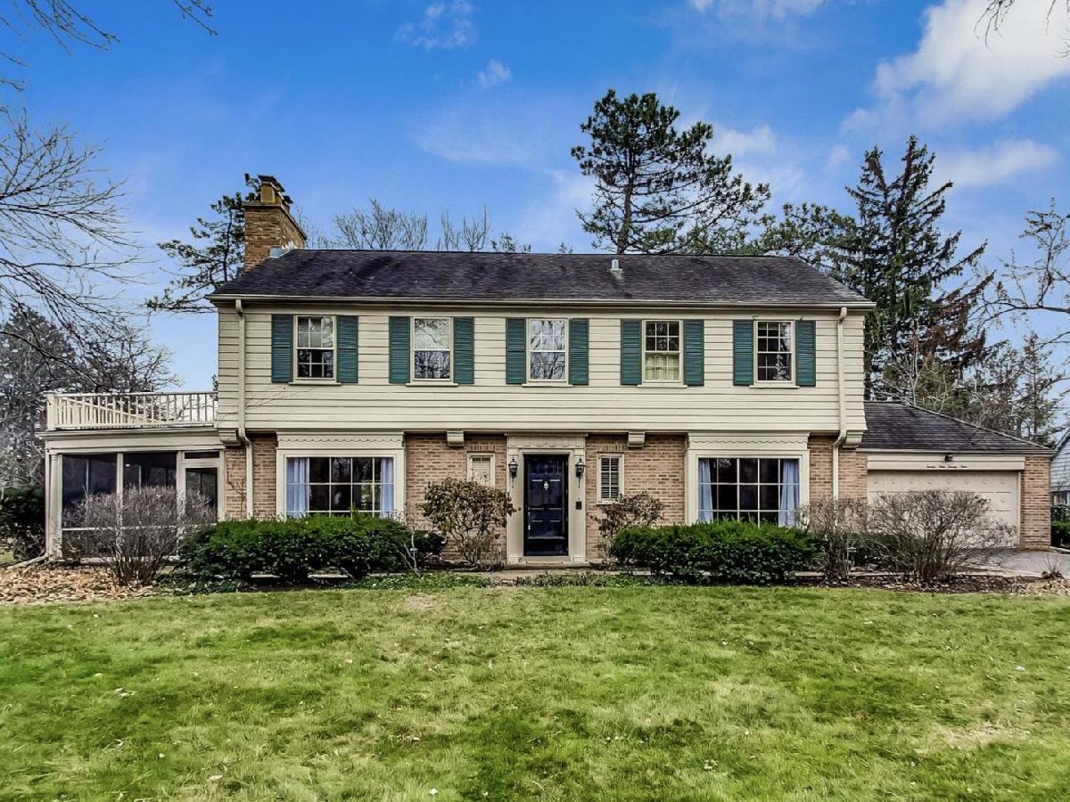 Homes & Condominiums Rented Indian Hill Estates Wilmette Illinois, 2929 Indianwood