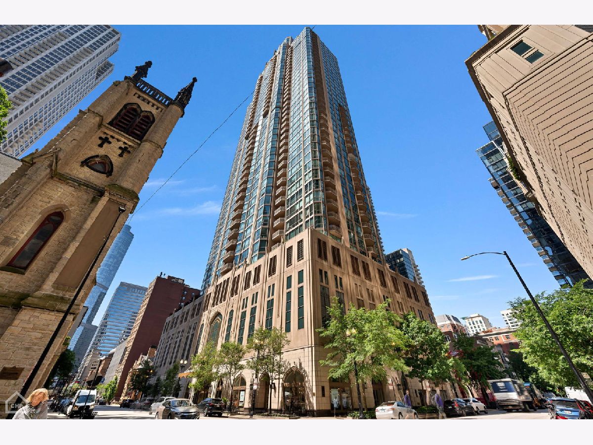 Condominiums Sold The Pinnacle Chicago Illinois, 21 Huron