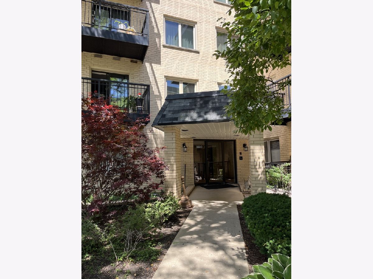 Condominiums Sold Grove Manor Morton Grove Illinois, 8610 Waukegan