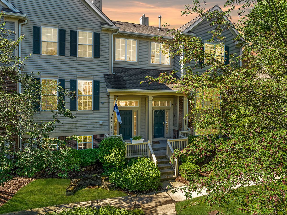 Townhomes & Homes Sold Greenwood Place Arlington Heights Illinois, 2850 Greenwood