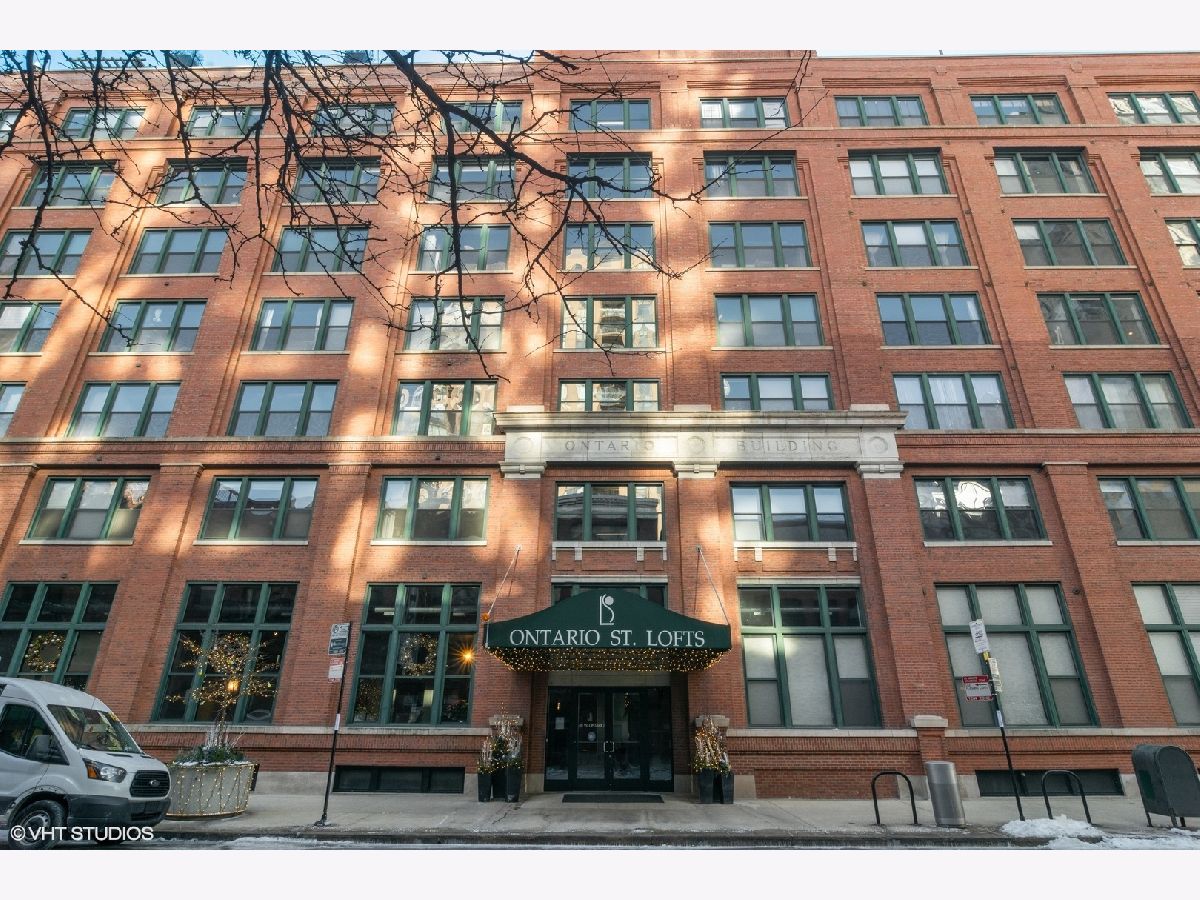 Condominiums Rented Ontario Street Lofts Chicago Illinois, 411 Ontario