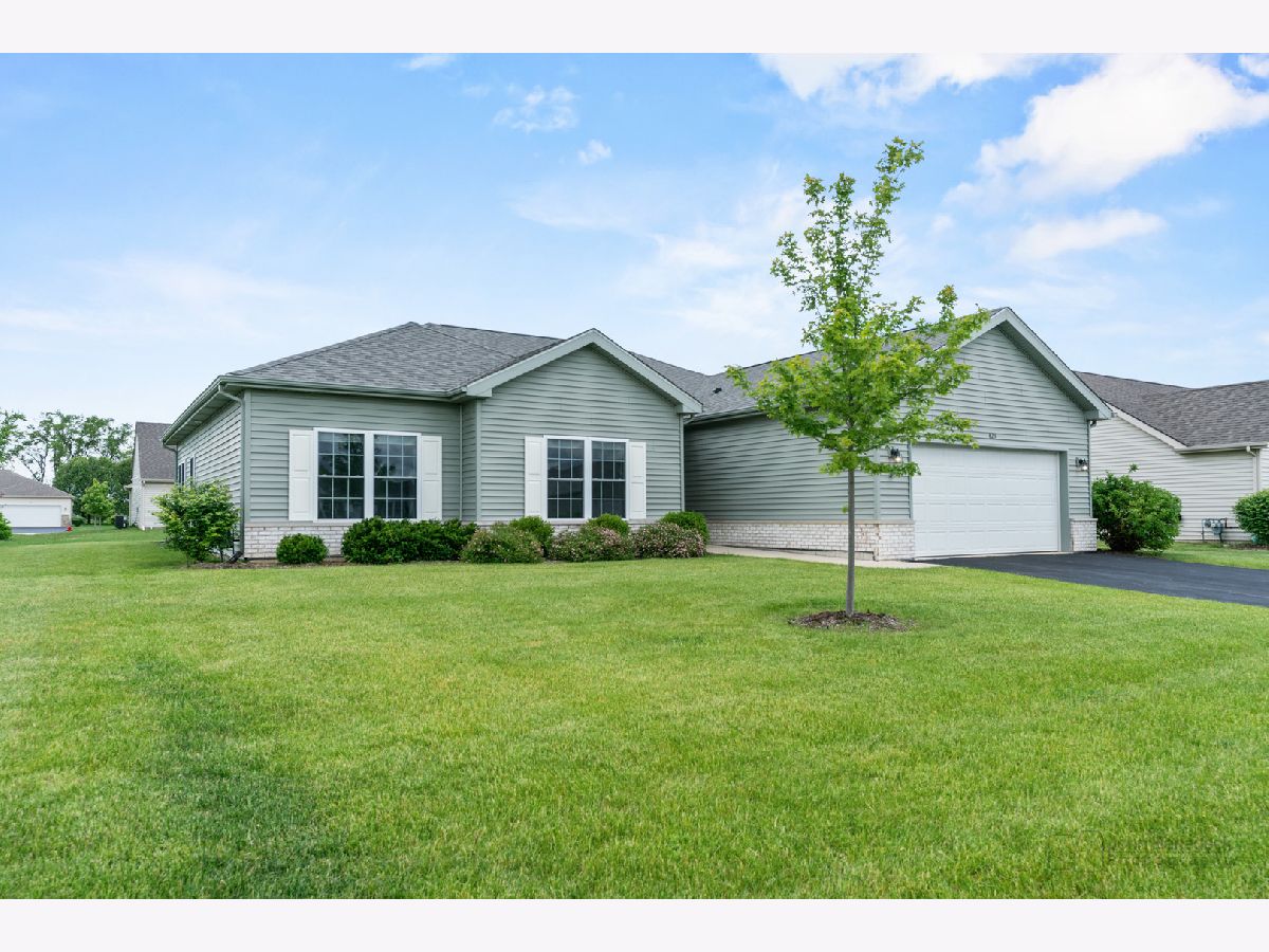Condos & Townhomes & Homes Sold Patriot Estates Mchenry Illinois, 823 Hanson