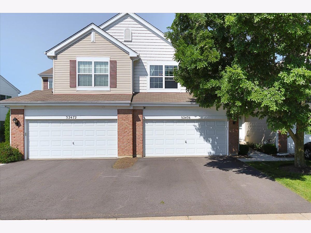  Rented Lakemoor Illinois, 32476 Rushmore