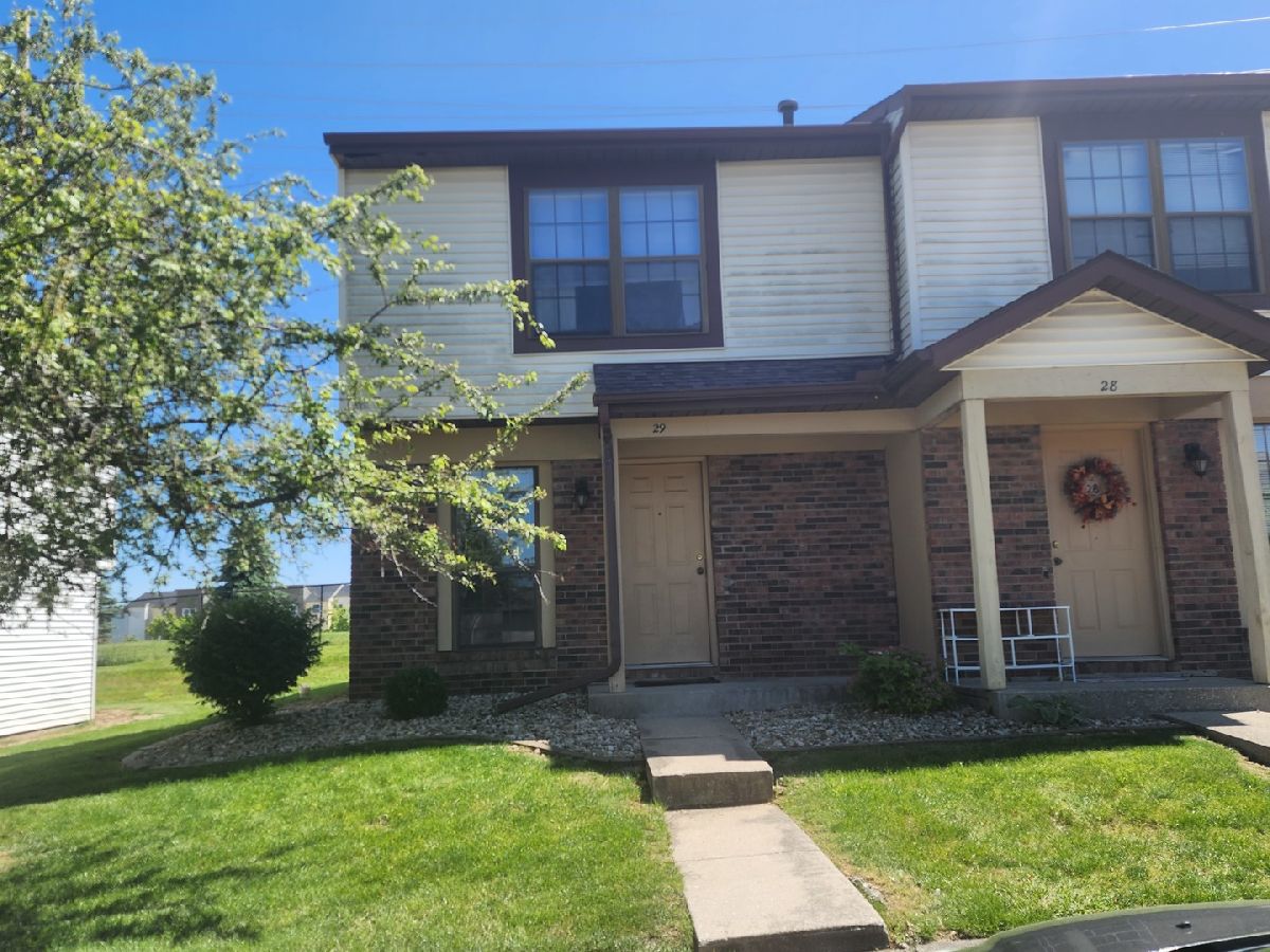 Condos & Townhomes Sold Woodridge Townhomes Normal Illinois, 700 Adelaide